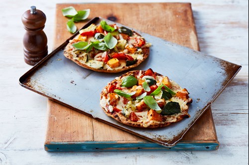 Pita pizza with olives & roasted veggies